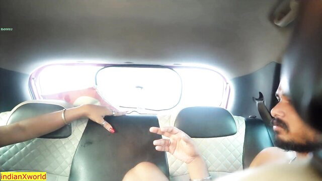 Hot Indian girlfriend handjob in car - Desi dating amateur fuck