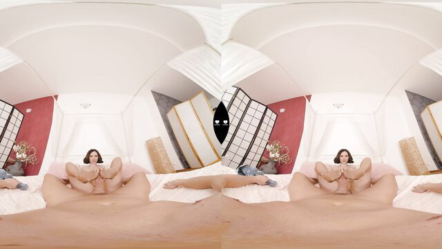 Eve Sweet spreads legs wide in solo VR nude tease