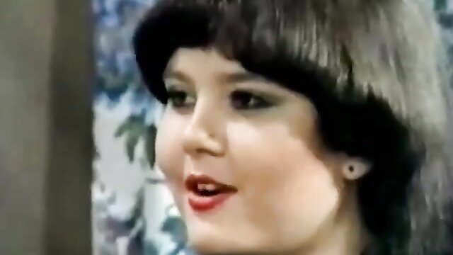 Vintage brunette retro pornstar closeup smile, 70s bob haircut
