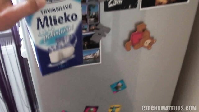Jenny Simons holds Milenko effervescent tablets on fridge, Czech amateur preview