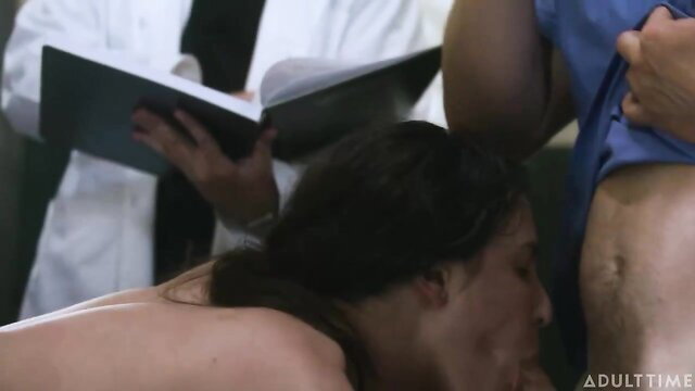 Leana Lovings pregnant babe sucking cock in medical fetish scene