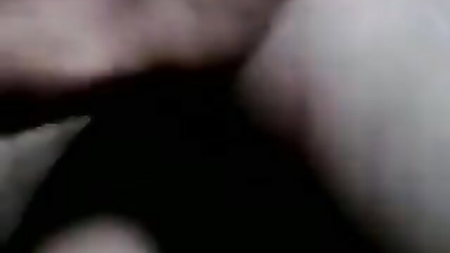 Blurry Indian couple in rough amateur fuck closeup