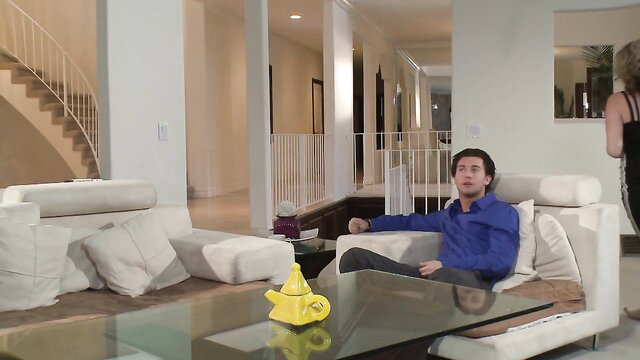 Amber Lynn Bach in luxurious home with son, Mothers & Sons 2