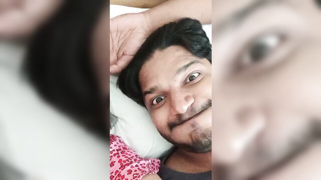 Uma Ghosh shares intimate selfie moment with BF in bed