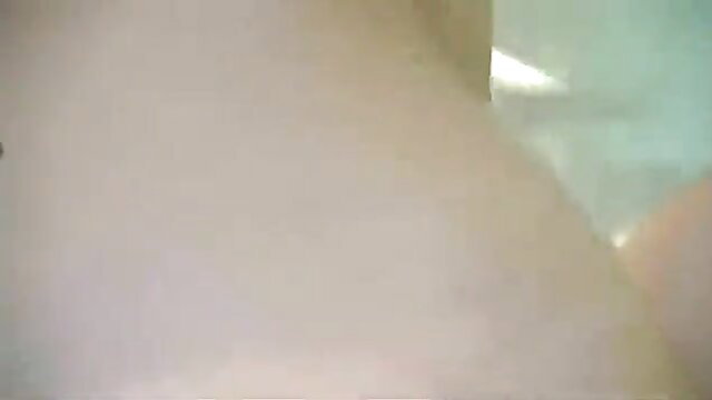 Barely legal Asian teen Maxxx Loadz outdoor beach fetish fuck