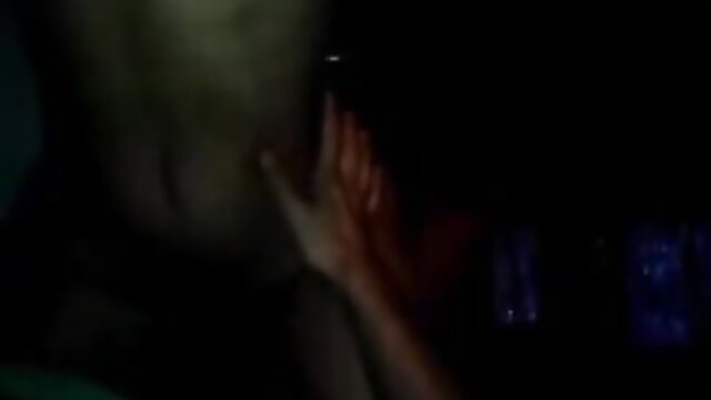 Blurry Indian amateur couple in homemade sex video thumbnail