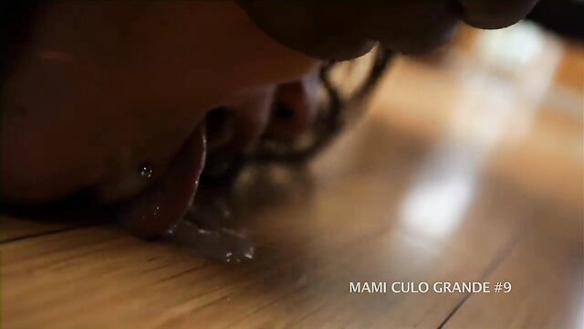 Latina Mami Culo Grande licking cum off floor, big ass up
