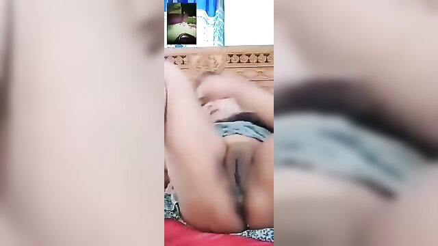 Blurry Bengali girl nude legs spread pussy flash video call sex chat