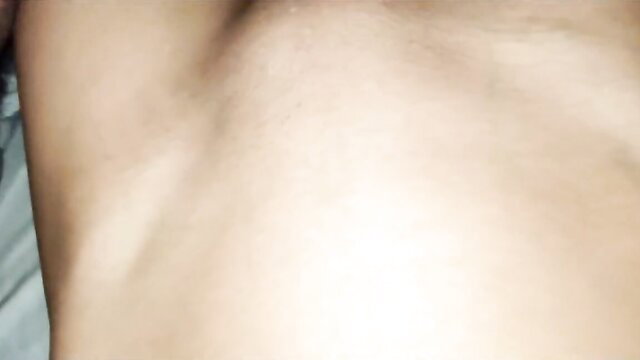 Tiny pussy alert closeup of petite legal teen's shaved slit