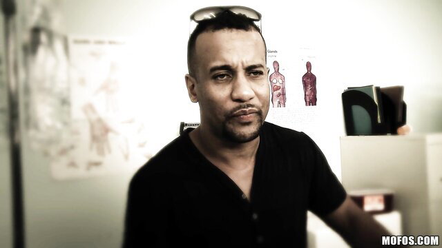 Delilah Davis with hot black guy in MILFs Like It Black Mofos scene