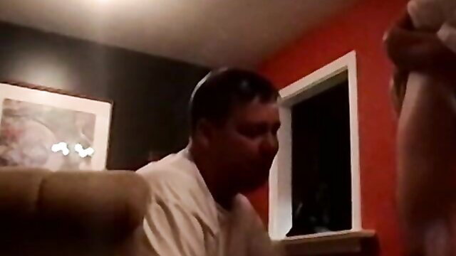 Mature Joe facefucks young amateur's ass on couch