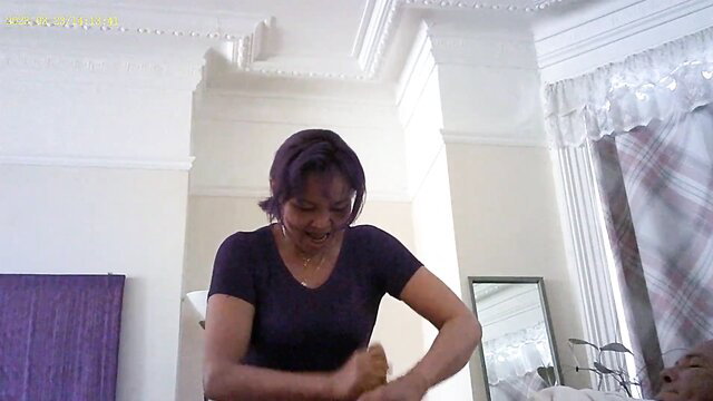 Purple-haired Asian masseuse gives happy ending massage with ballbusting