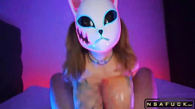 Cosplay anime cat girl in neon mask kneels nude, hentai viral vol3