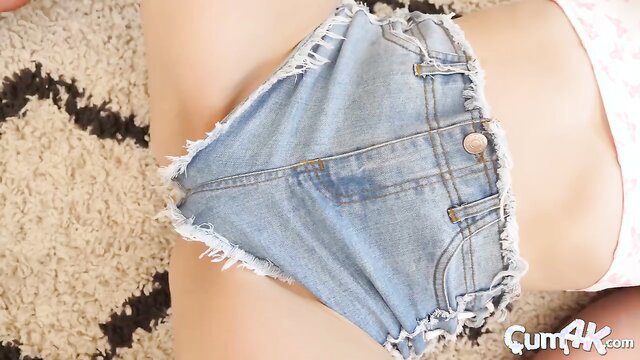 Jamie Jett in tiny frayed denim shorts, wet crotch tease Cum4K