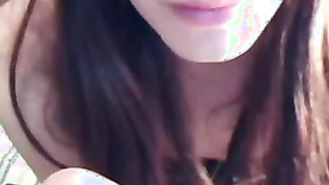 Horny white teen shemale closeup lips and dark hair tease