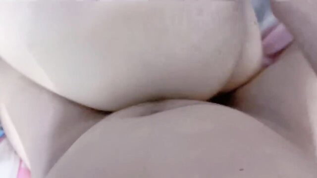 Closeup of girlfriend's shaved pussy and pale ass in bedtime fuck