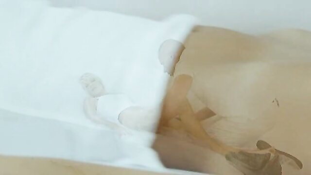 Malisa Moir as Sleeping Beauty nude in bed, Samantha Young scene