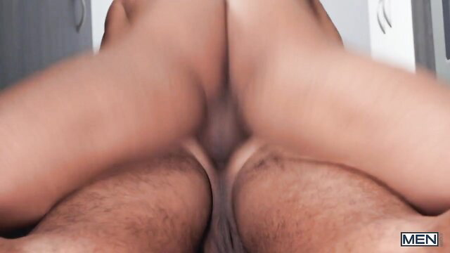 Kenzo Alvarez & Diego Silva spread asses in kitchen hookup