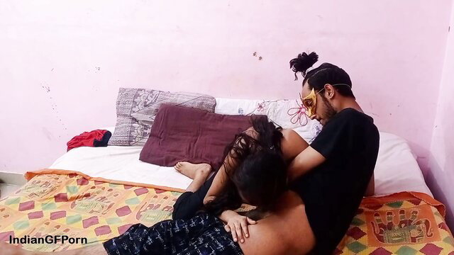 Indian thin teen Vishal taut pussy stretched by huge cock on bed