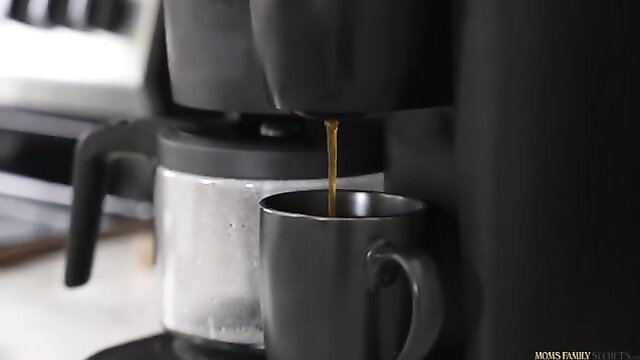 Jessica Ryan's hot coffee pour in kitchen, Brazzers stepmom tease