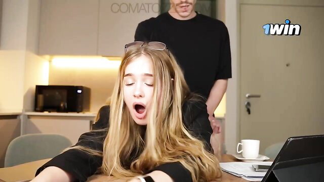 Comatozze blonde bombshell moaning on kitchen table in black top