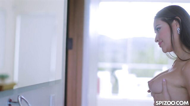 Gizelle Blanco topless sexy wife posing nude by mirror