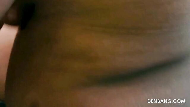 Big beautiful Desi woman with bald pussy in hot missionary sex on bed