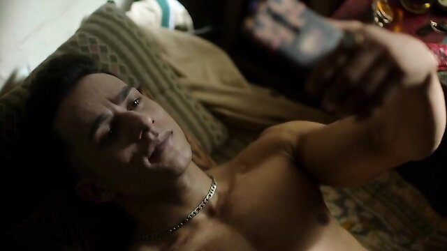 Sexy shirtless Anjali Sivaraman Naina Bhan selfie in Class 2023