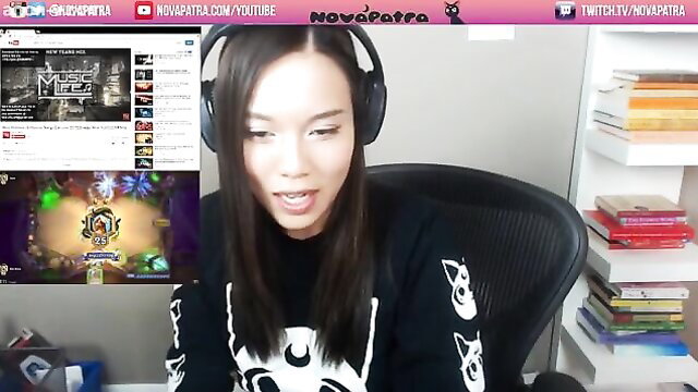 NovaPatra Asian gamer forgets to turn off Twitch stream
