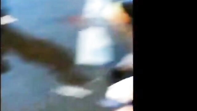 Tight-bodied slut stripping naked, peeing & pooping wild in public