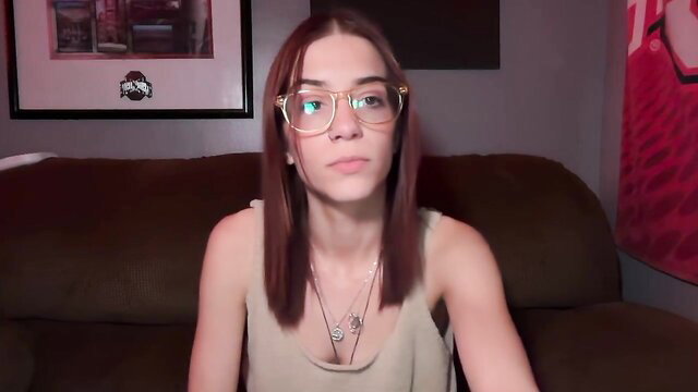 MrandMrsBong young redhead camgirl in tank top on Chaturbate