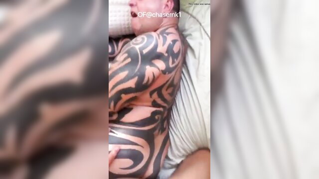 Verbal mature beefy tattoo bear gets fucked in bed