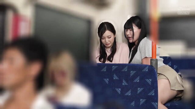 Tsukino Kasumi JAV girls upskirt on bus in DANDY-961