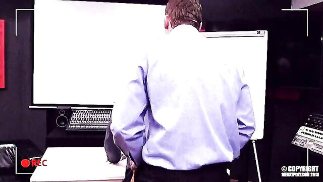 Geordie Jackson bareback fucks Klein Kerr in studio