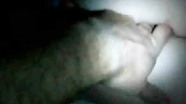 Blurry closeup of sleeping mom's big white ass getting fingered