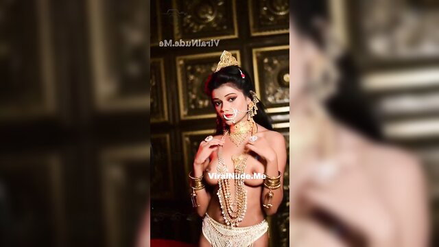 Amaira Roy nude topless Indian beauty posing in gold jewelry