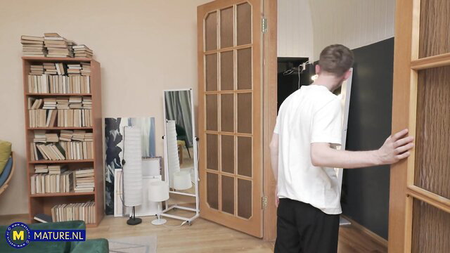 MatureNL Viki Ray backdoor granny in white tee black pants with toyboy