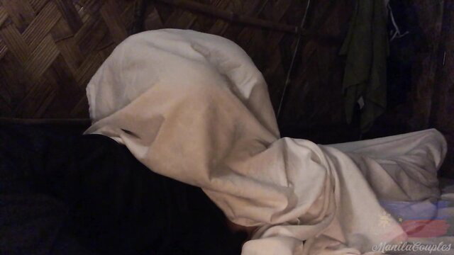 Pinay babe rides cock cowgirl in bahay kubo amateur fuck