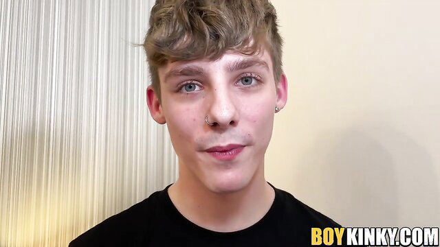 Petite twink Leo Summers smirks before torment on Boy Napped