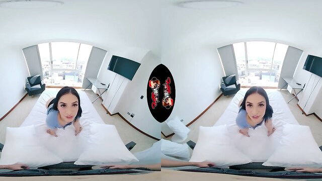 Bianca Stil big tit Latina goddess in VR POV on bed
