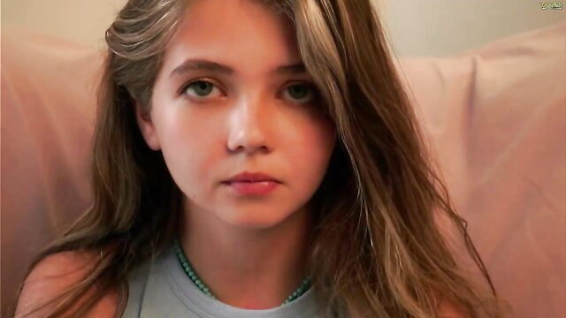 Tobybammon young teen Chaturbate camgirl closeup face tease