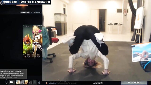 Twitch streamer accidentally flashes boobs changing shirt on stream