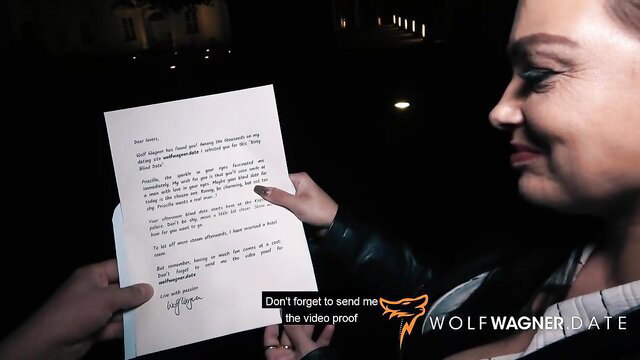 Ronny Rosetti reads blackmail letter from Wolf Wagner, smirking closeup