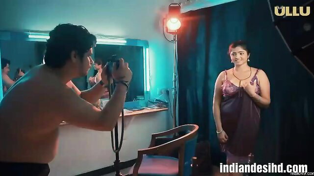 Big Boobs Bharti Bhabhi posing sexy in lingerie for nude photoshoot