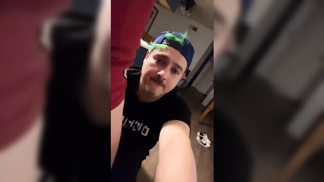 Guy in green cap jerks off on TikTok live selfie video