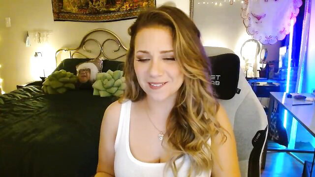 Sweetestlilly smiling in tank top, smart funny redhead with glasses