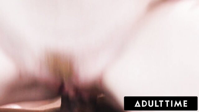 Octavia Red big naturals sex therapist watches client bang hubby