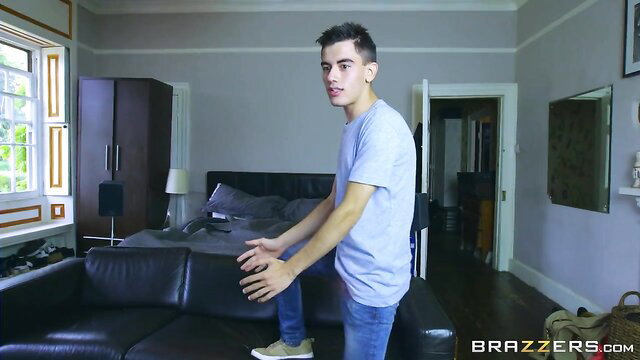 Hot twink in Dragon Ball XXX parody dances teasingly in bedroom