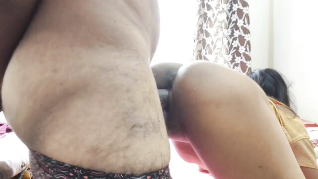 Mumbai Ashu fucked doggy by fat old Brahmin stepdad in Indian schoolgirl vid