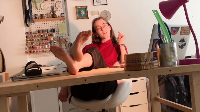 French brunette babe teases small bare feet POV JOI